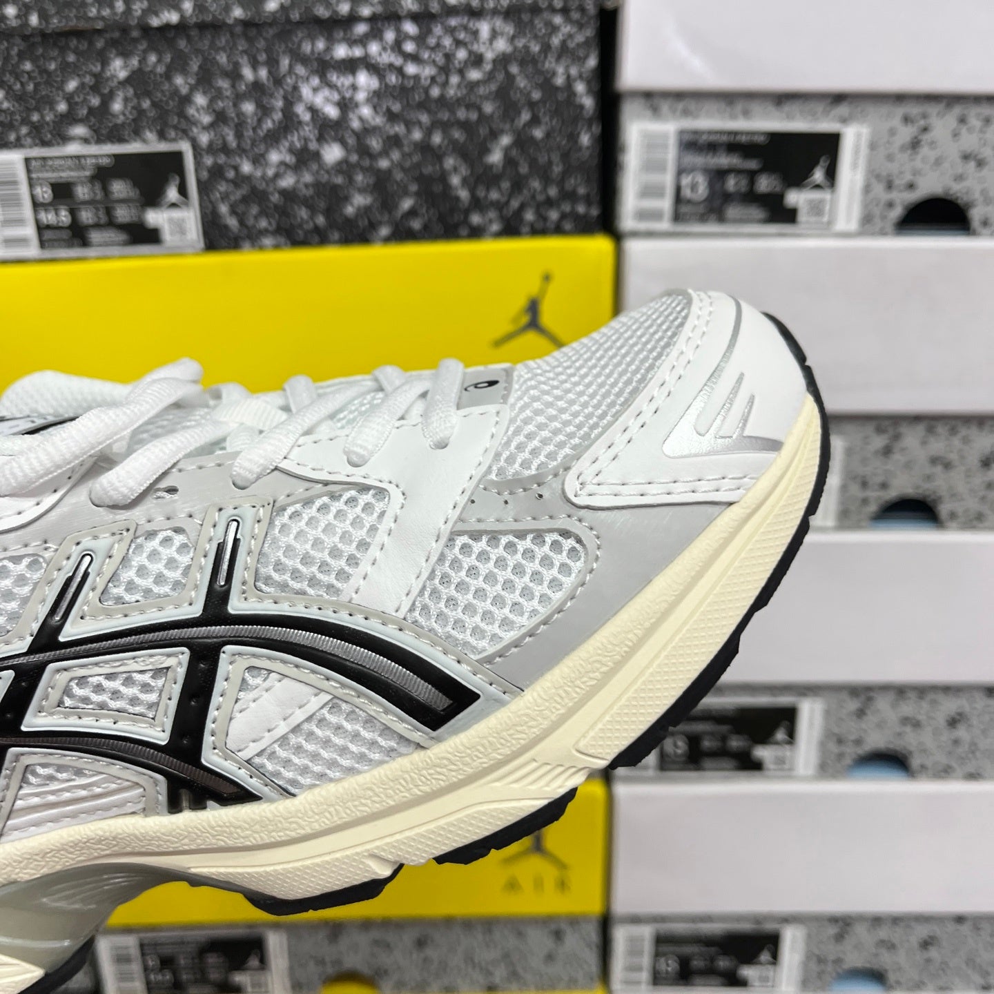 Gel-1130 White/Silver Haze