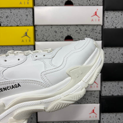 BLG Triple S White