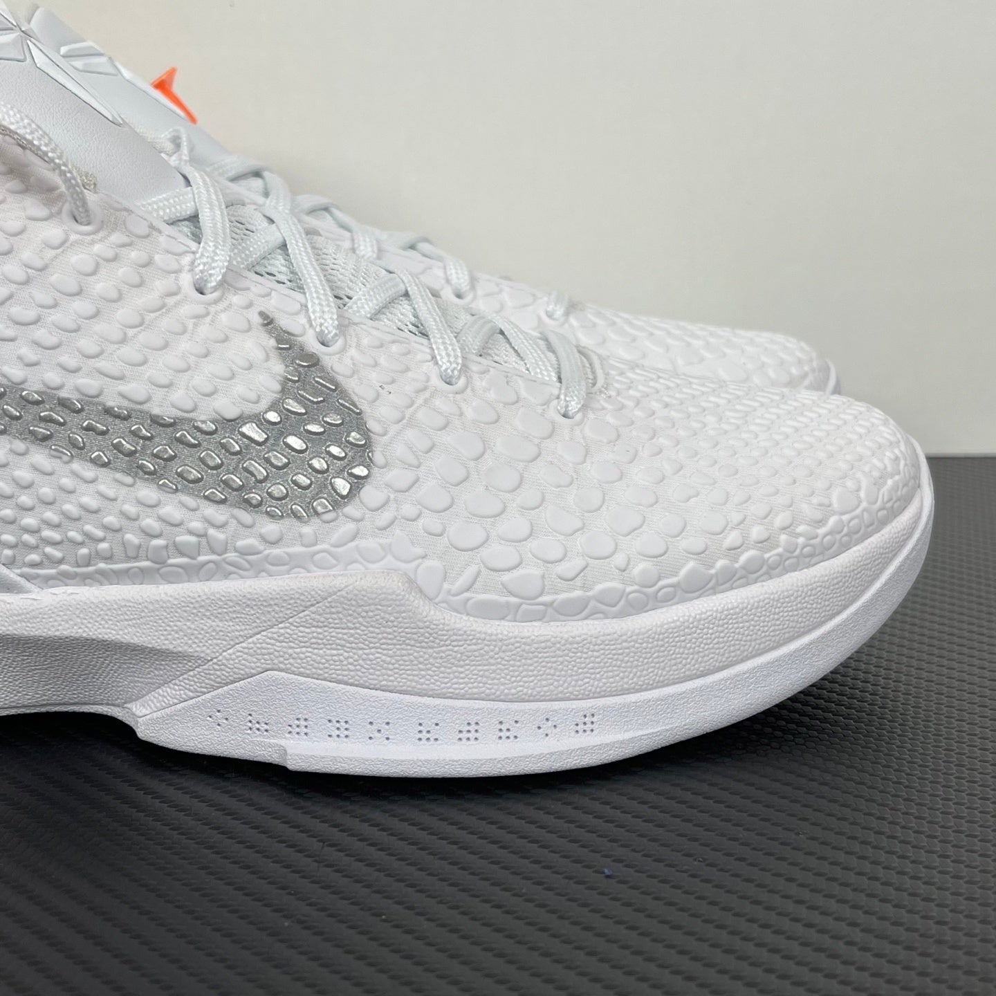 KB6 Proto White