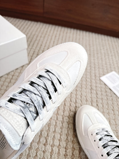 Maison Full White Paint Laces