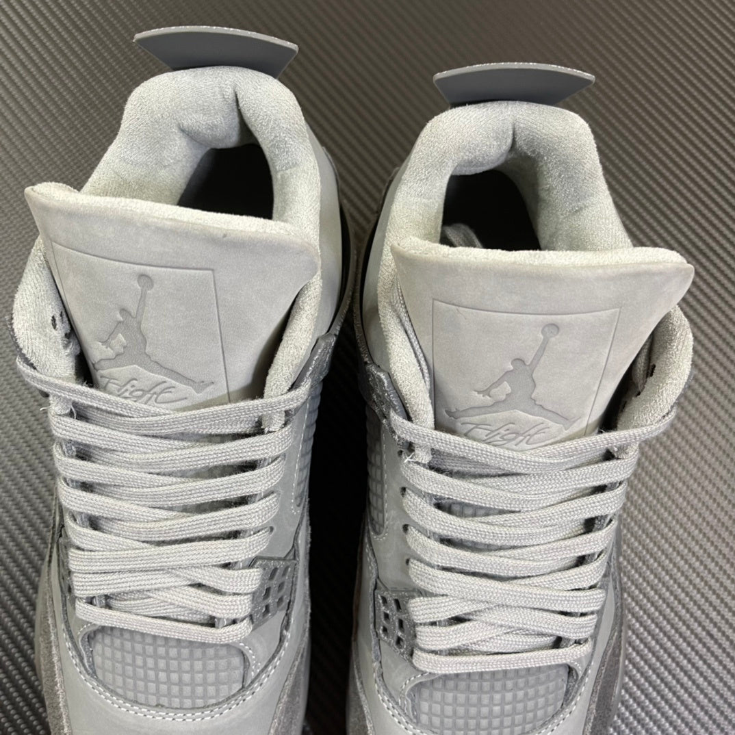 AJ4 SE Smoke Grey