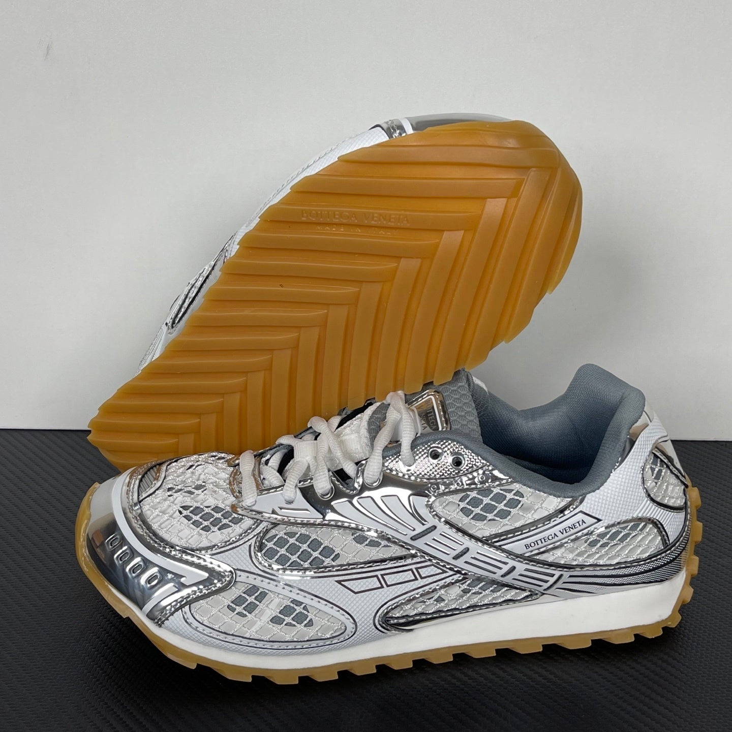 BV Orbit Silver White