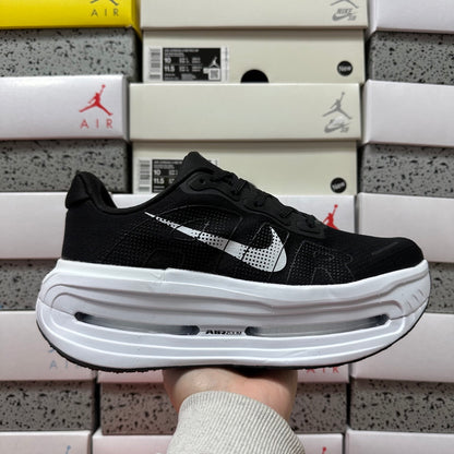 Vomero Premium Black/White