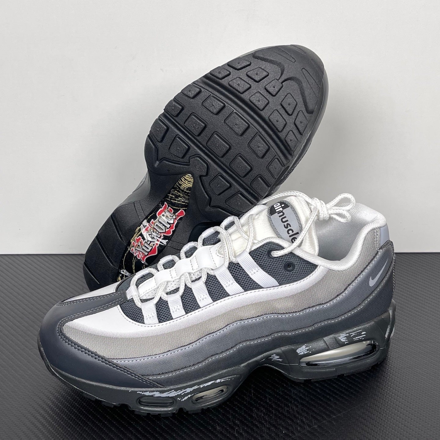 95 White Grey