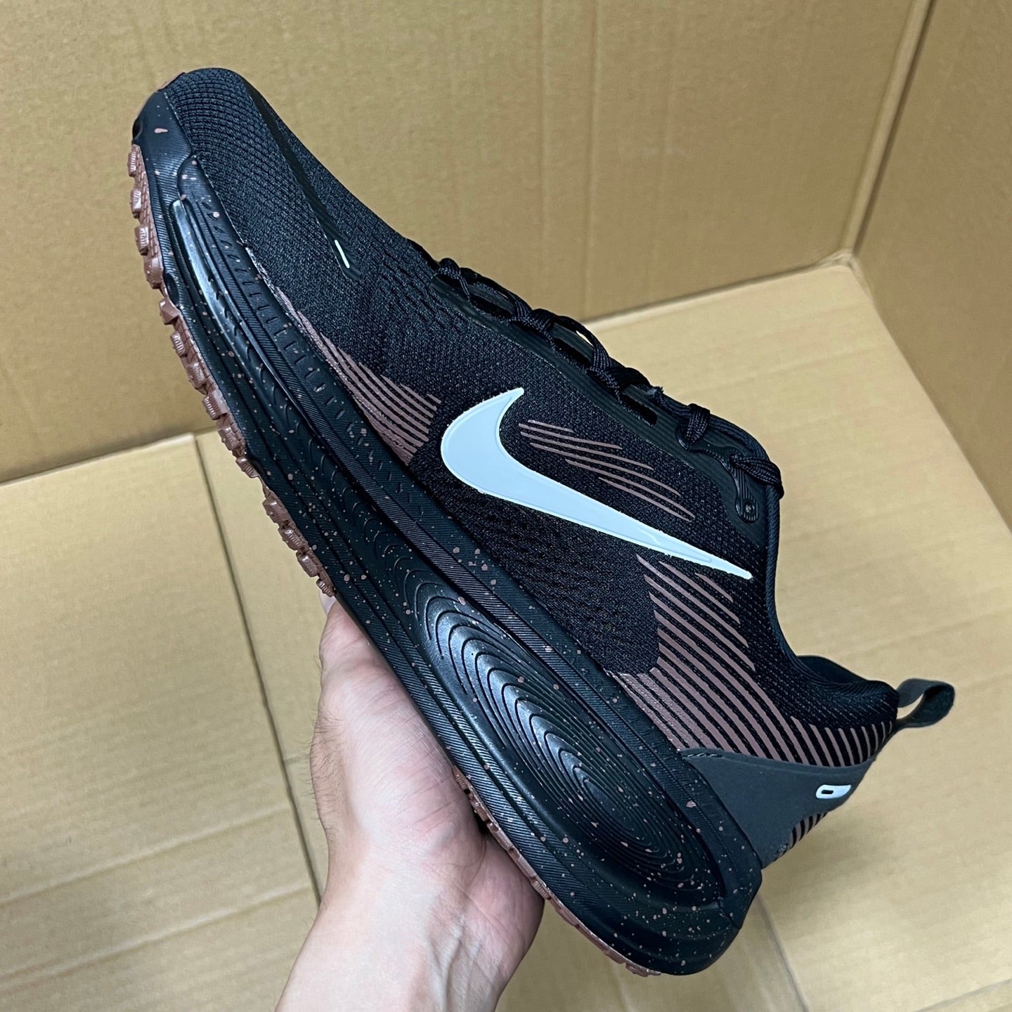 Vomero 18 Black/Brown
