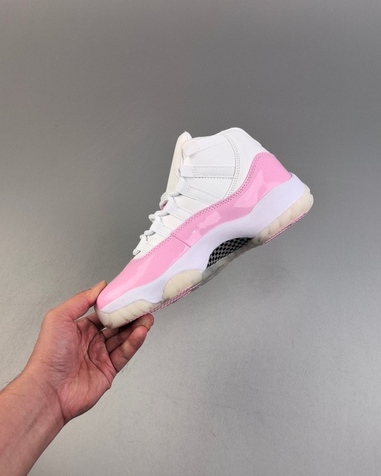 AJ11 Retro High Concord Pink