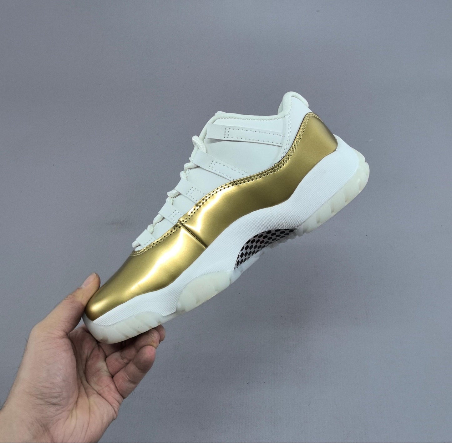 AJ11 High Retro Low Mother's Day