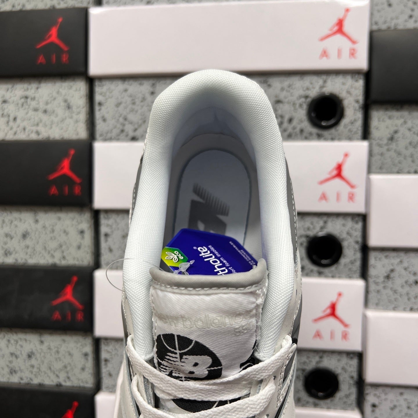 550 White and Grey