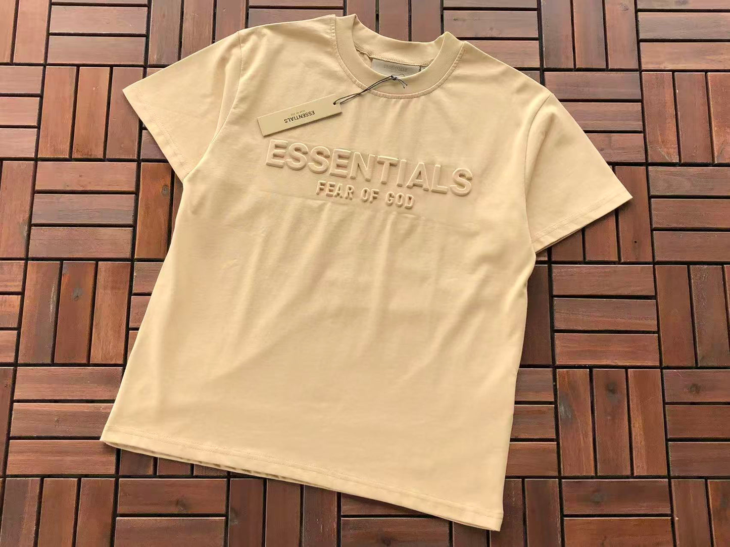 T-Shirts ESSENT