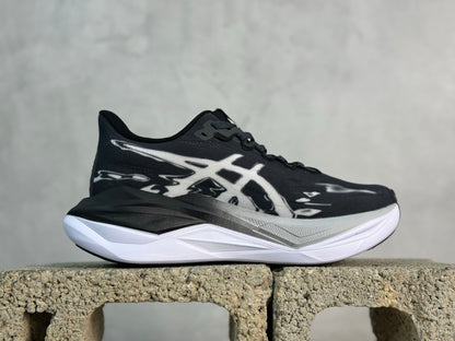 Superblast 3 Black/White
