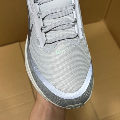 Vomero 18 Gore-Tex Grey