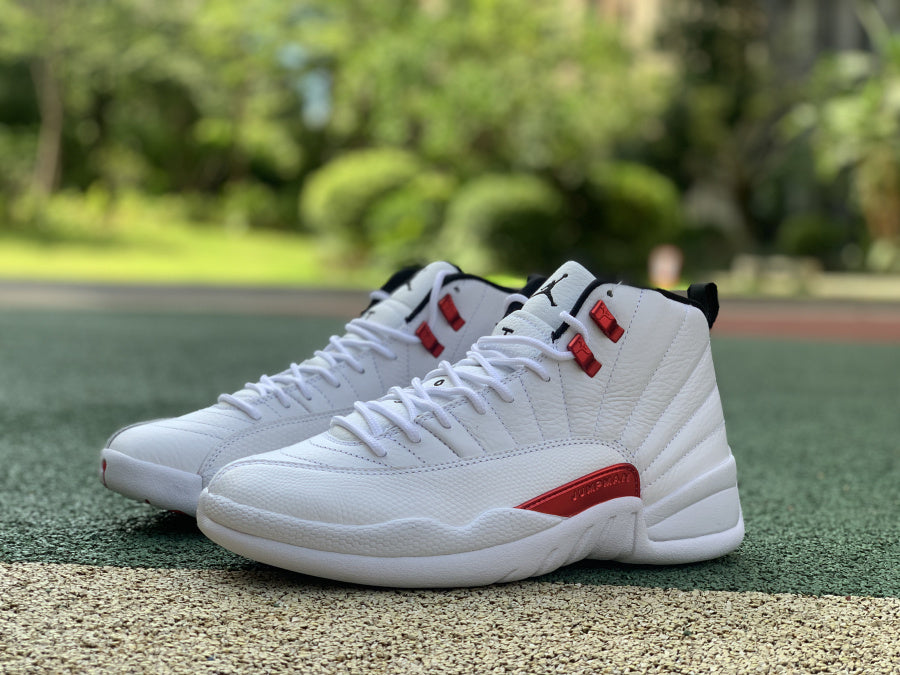 12 Retro Twist