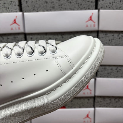 Alexander McQueen Shadow White Black