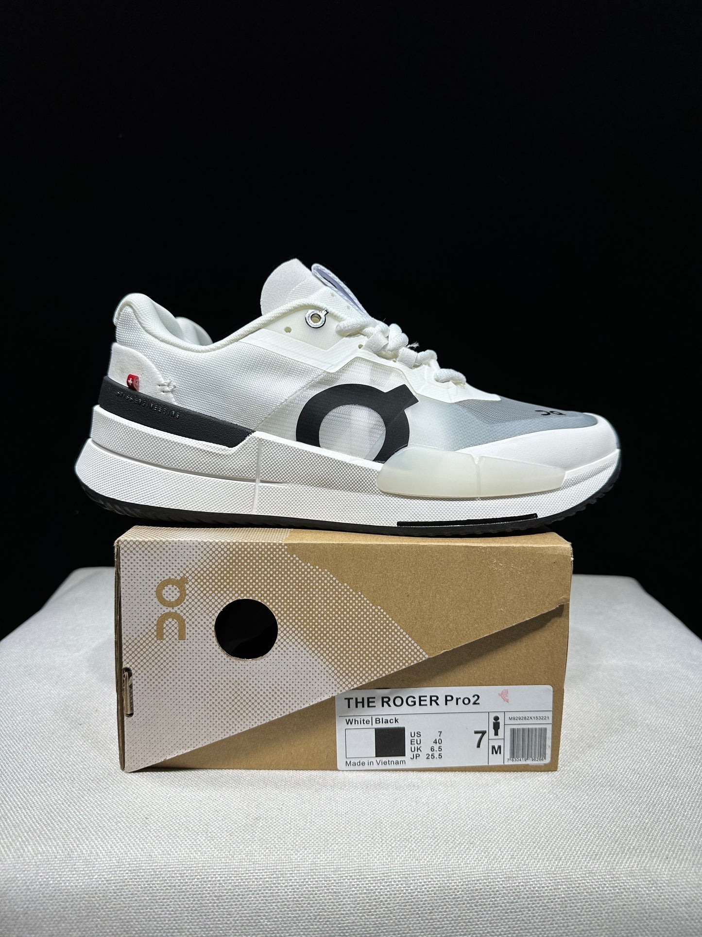 The Roger Pro 2 White Black