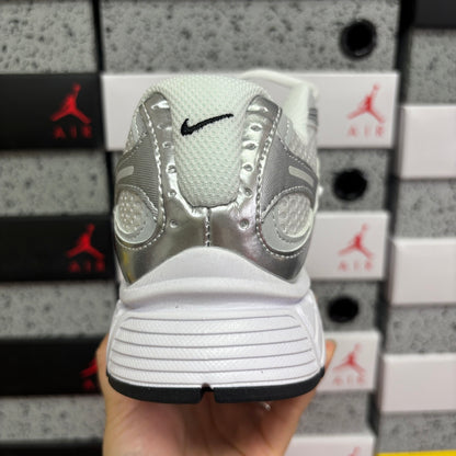 V5 RNR White / Black