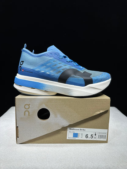 Cloudboom Strike White Blue