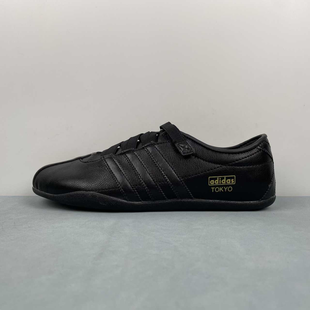 AD TOKYO All Black