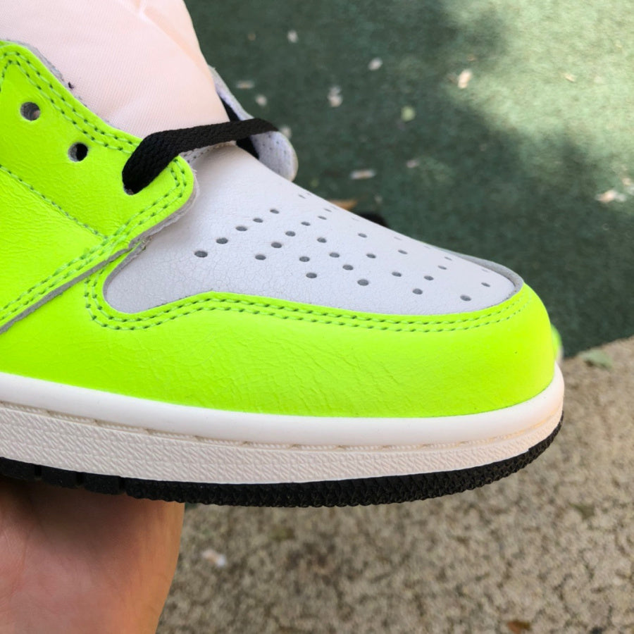AJ1 High Volt