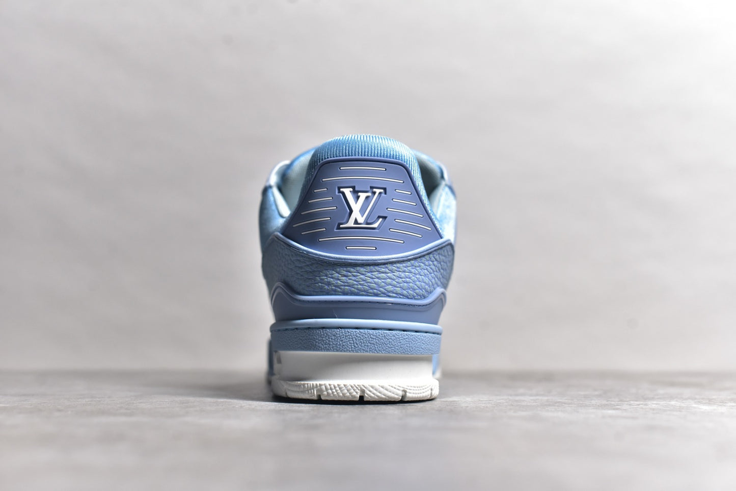 Trainer Light Blue