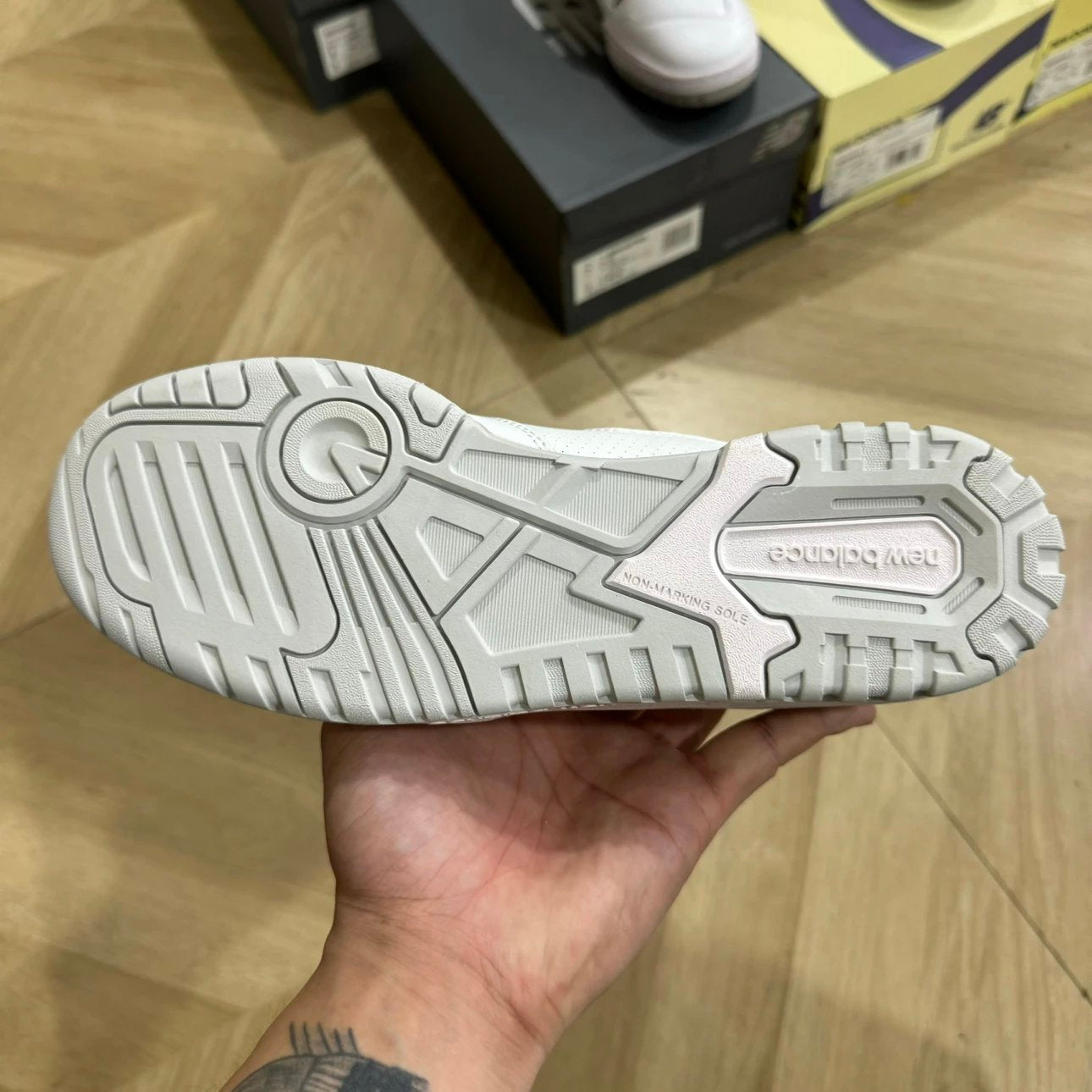 550 All White