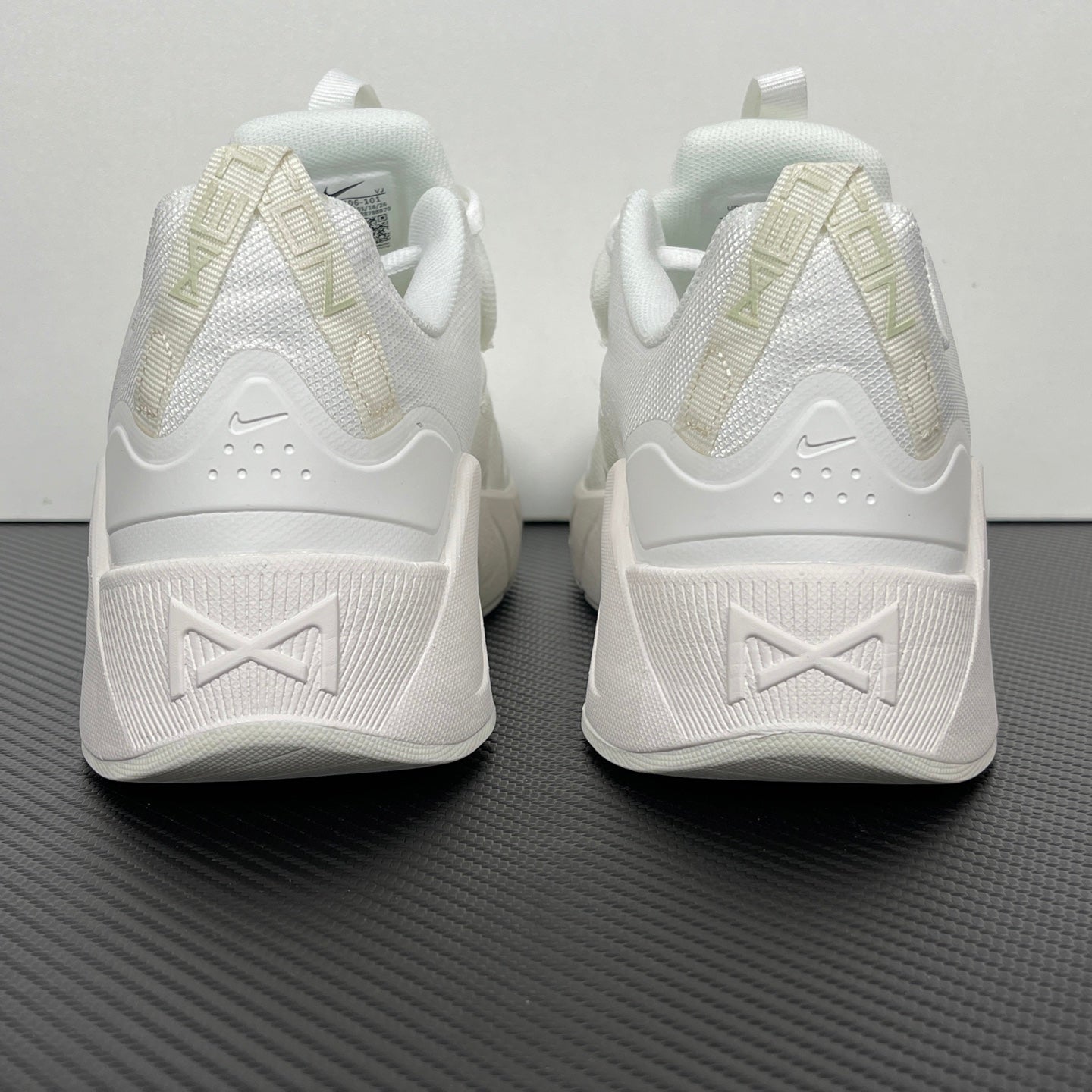Free Metcon 7 White Sail
