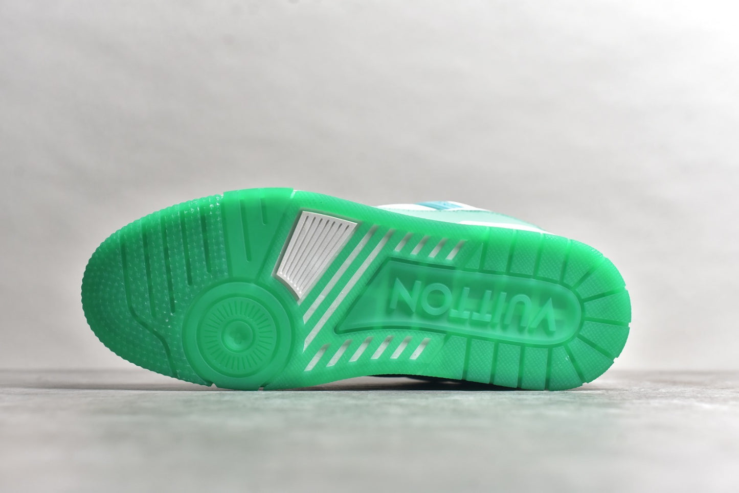 Trainer White and Green