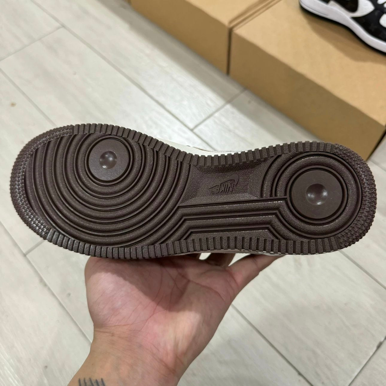 AF1 x LV Brown