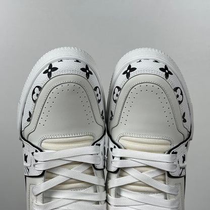 Trainer White Monogram