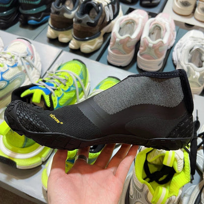 Suicoke All Black
