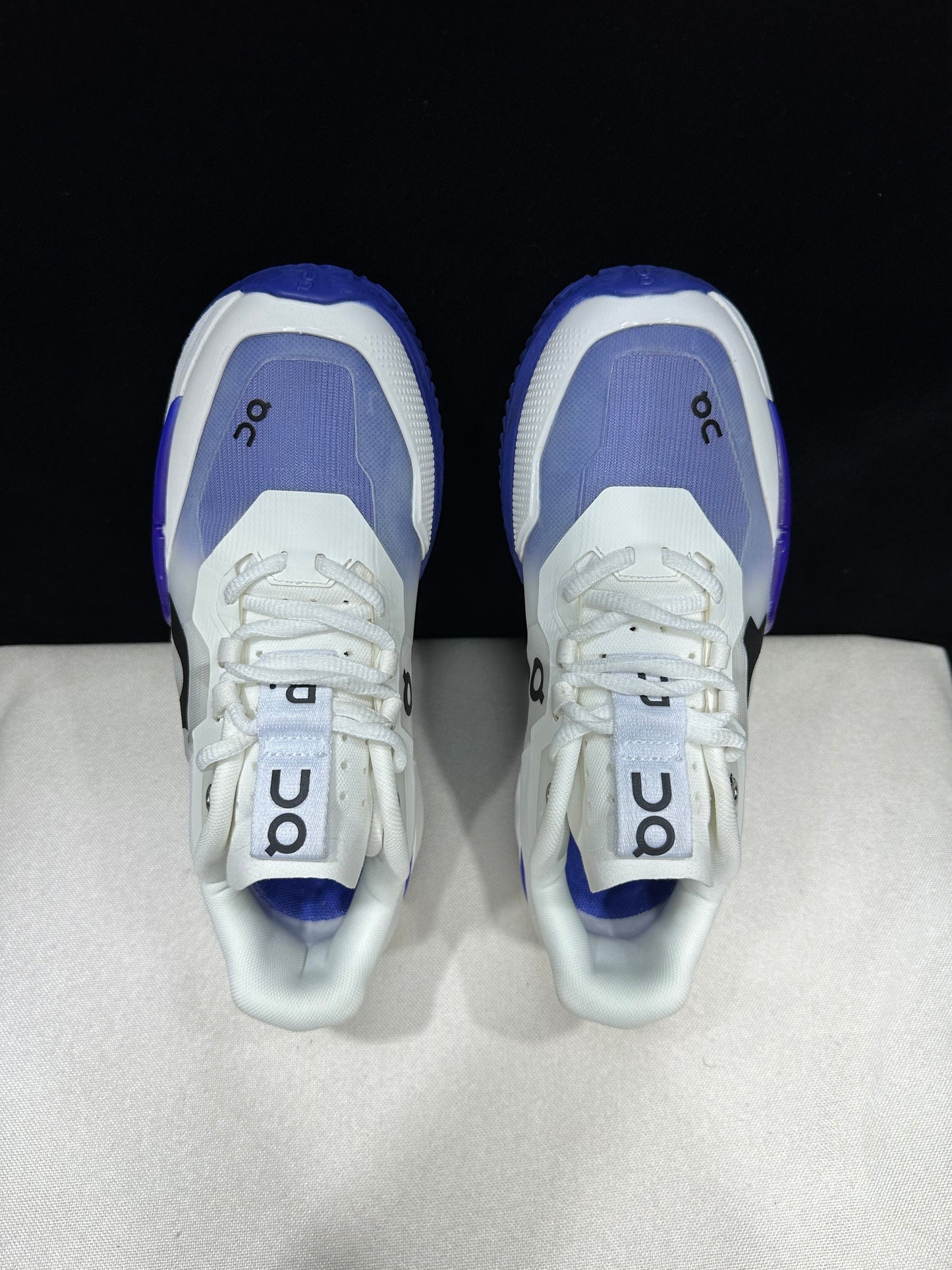 The Roger Pro 2 White Indigo