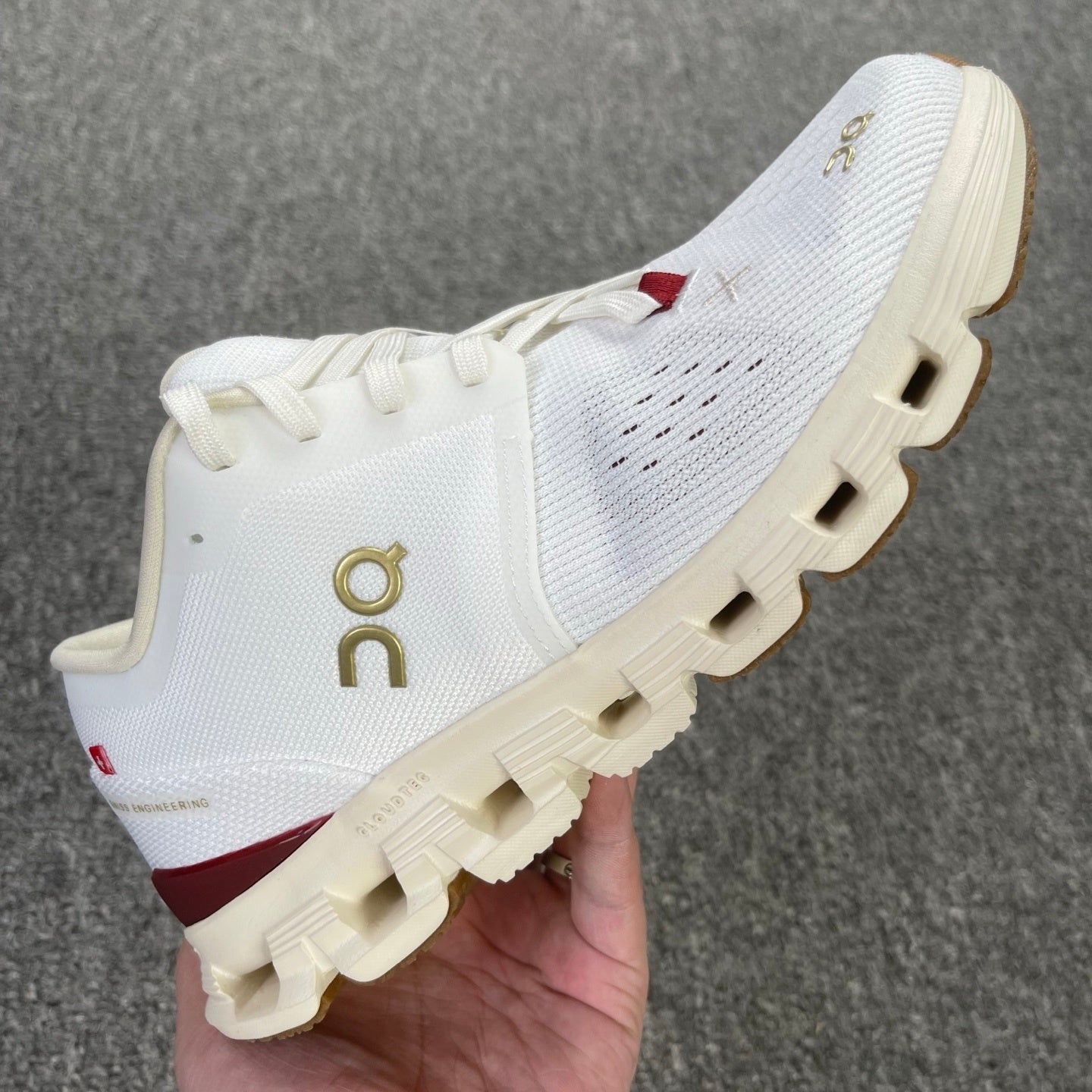 Cloud X 4 White Dark Red