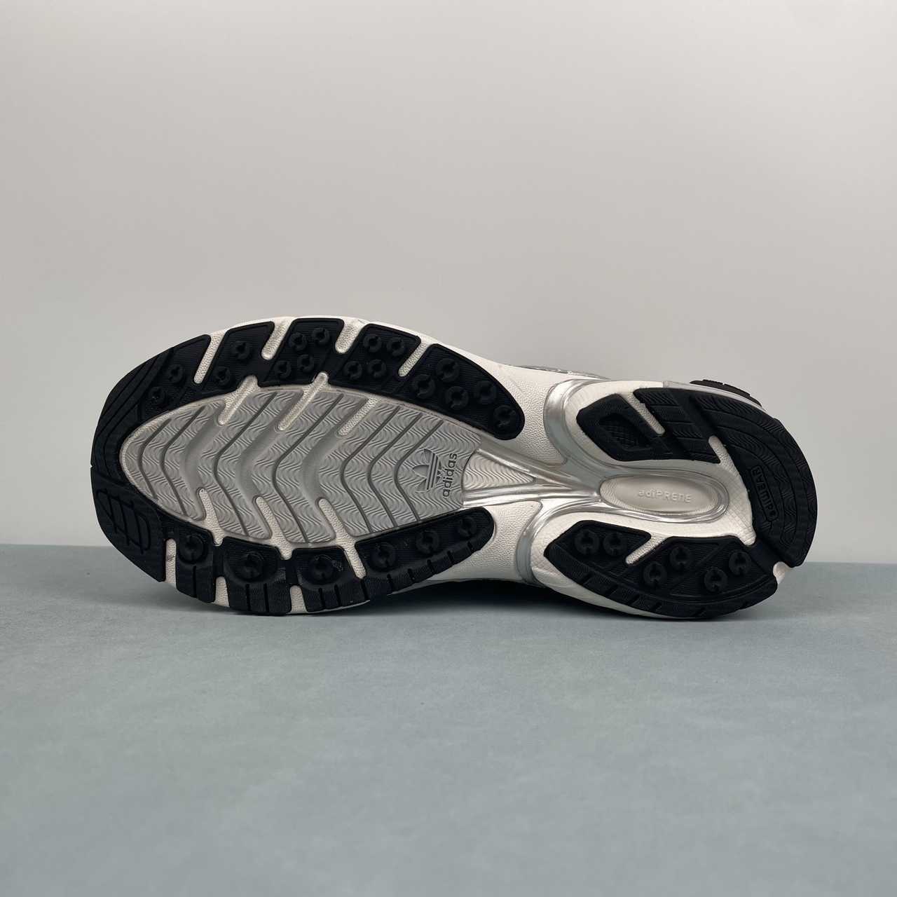 Adistar Cushion3 Silver Metallic