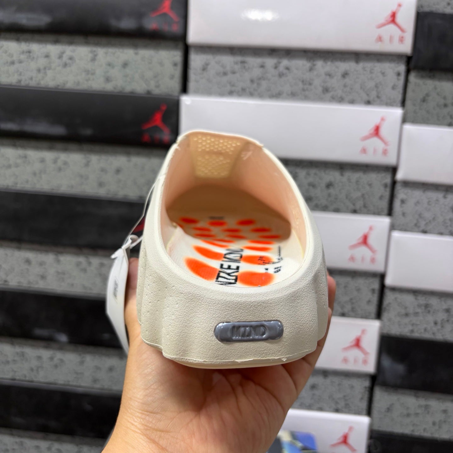 Mind 001 White Orange