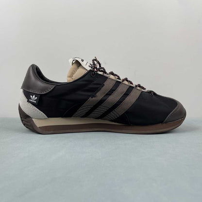 AD COUNTRY OG Black White Beige