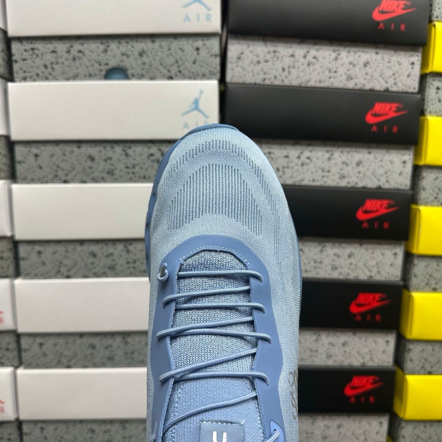 Cloudtilt Loewe Blue
