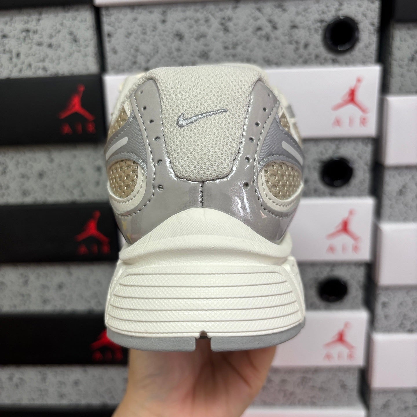 V5 RNR Beige Grey
