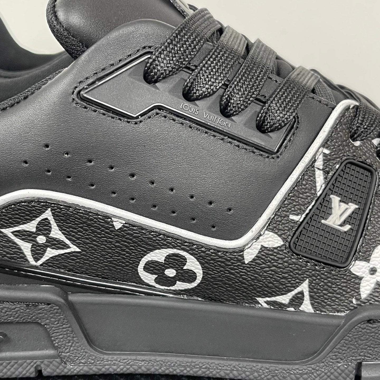 Trainer Black Monogram