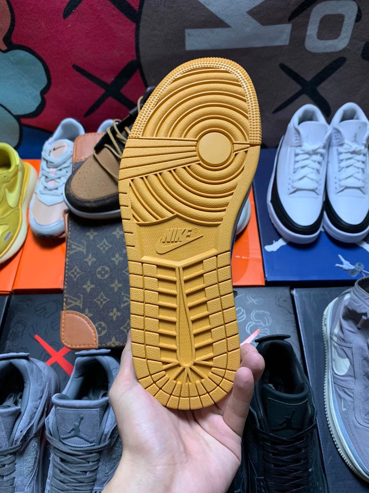 AJ1 x LV