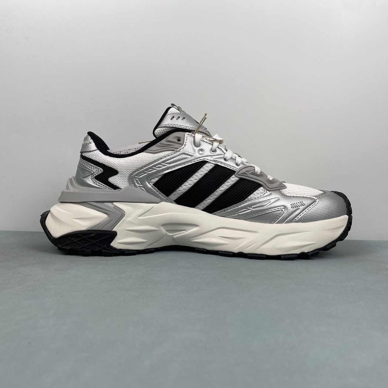 XLG STORM EDGE Metallic Core Black