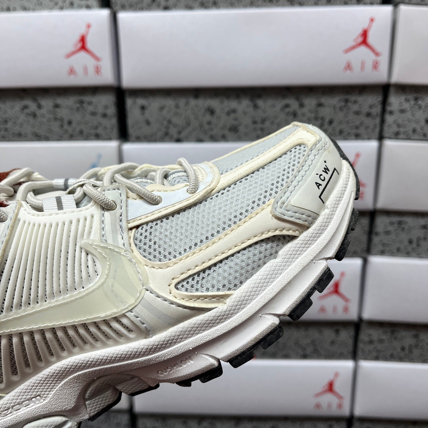 Vomero 5 Salt Off White