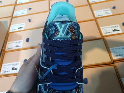 Trainer Crystal Blue