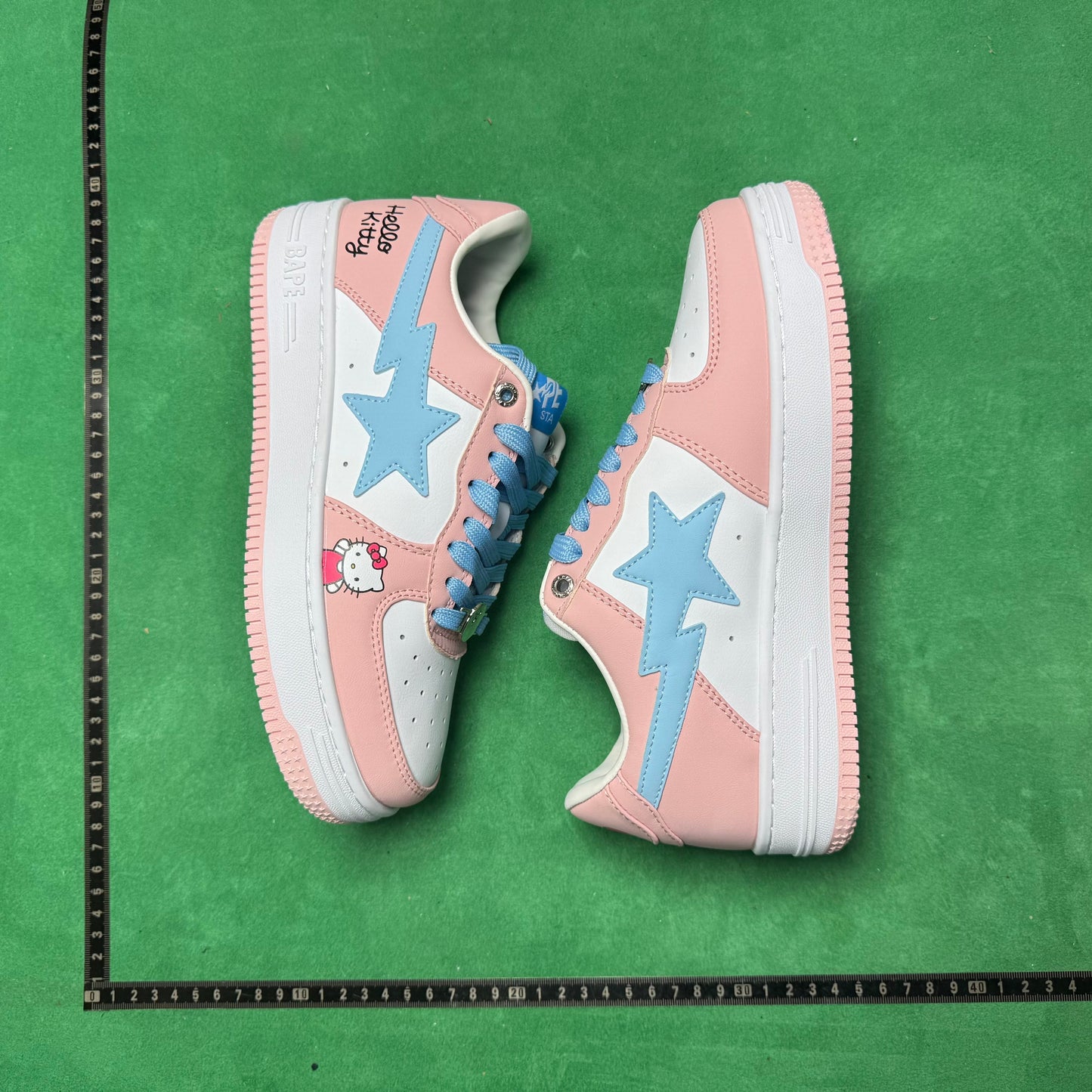Bape STA Low Hello Kity