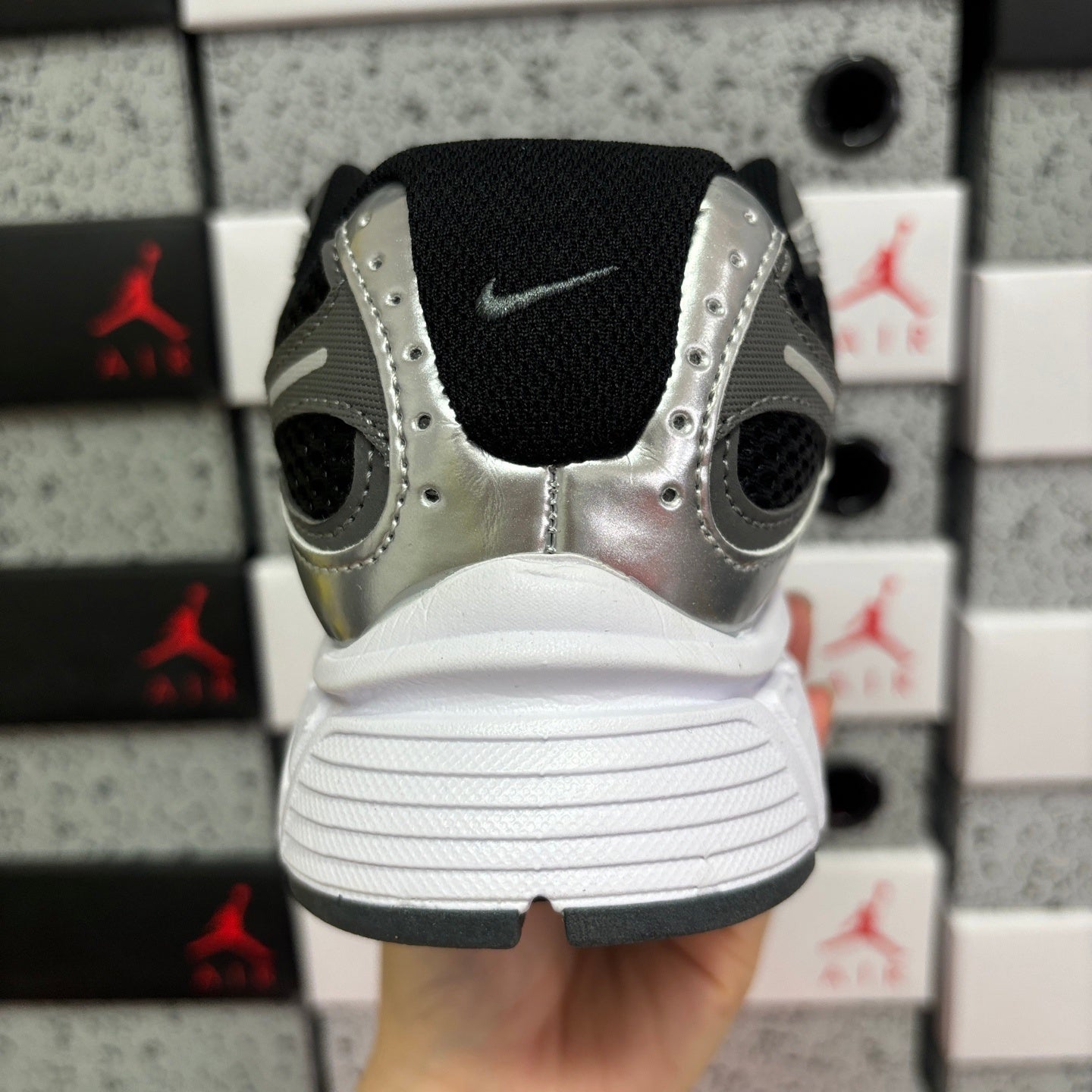 V5 RNR Smoke Grey