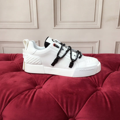 DG White