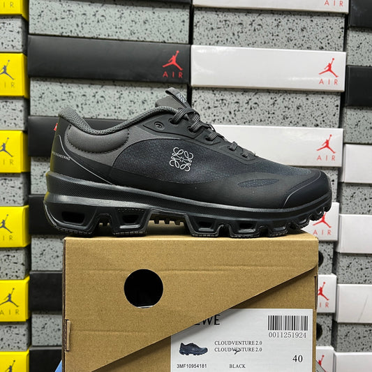 Cloudtilt Loewe Black