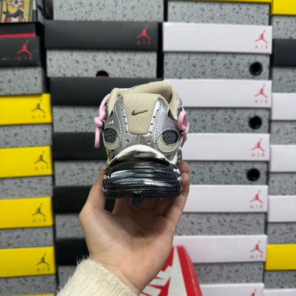 V5 RNR White/Brown