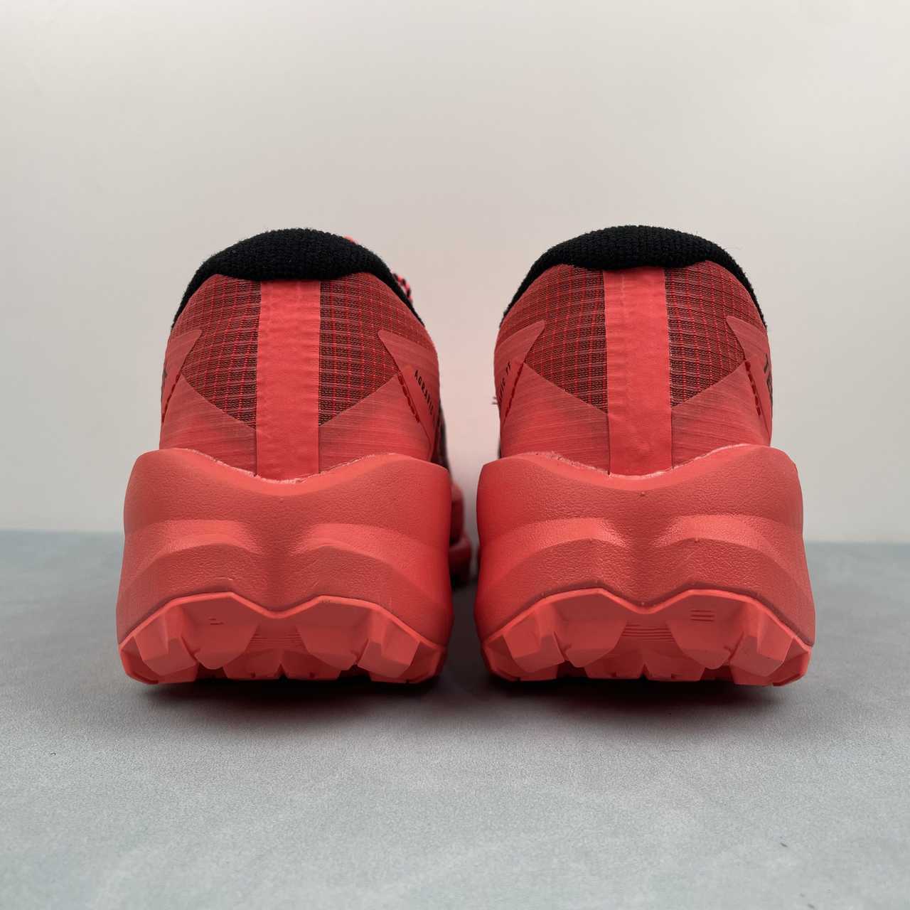TERREX AGRAVIC TT Dark Red Black