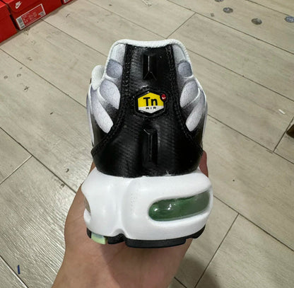TN Black Mint Green