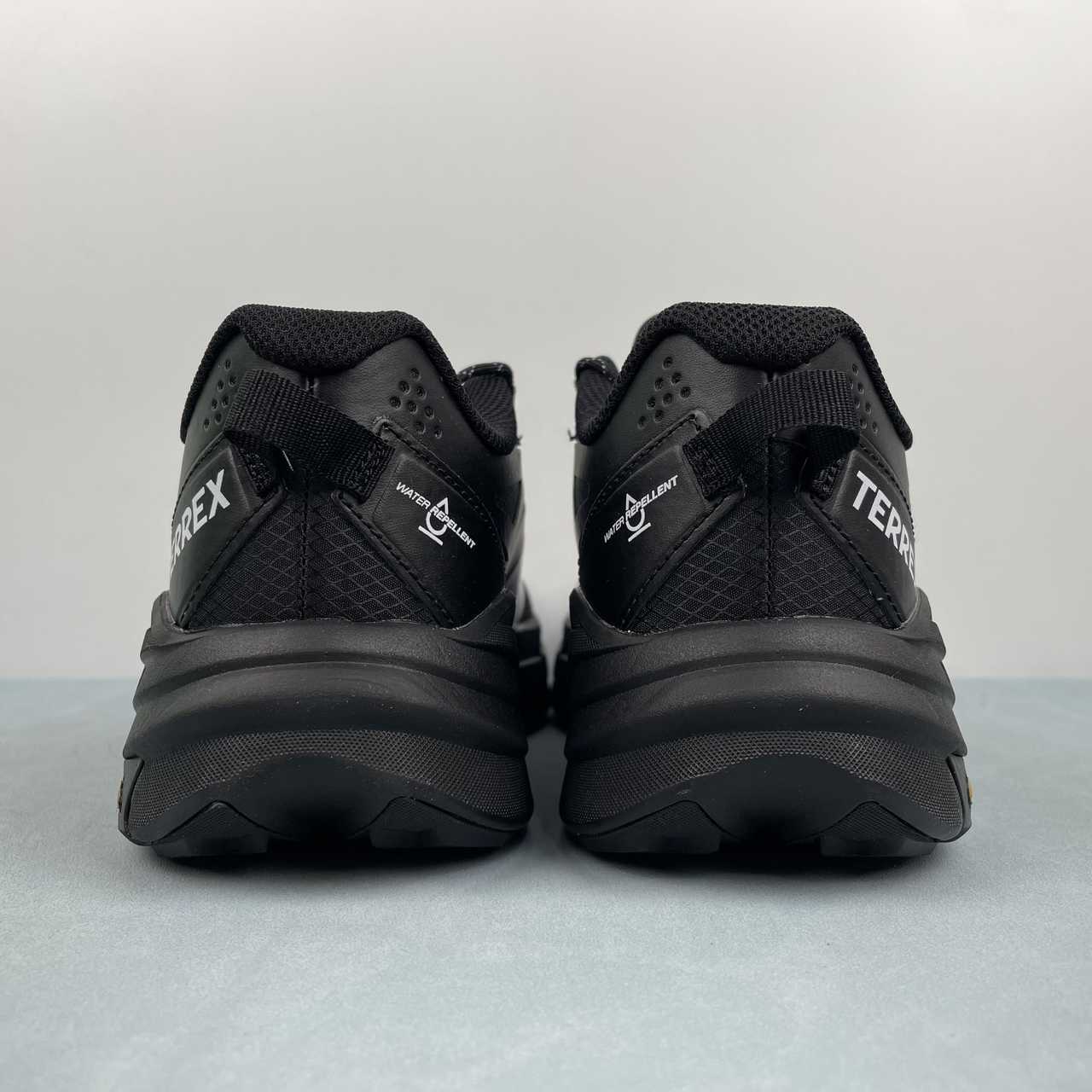 TERREX FREEHIKER Black White