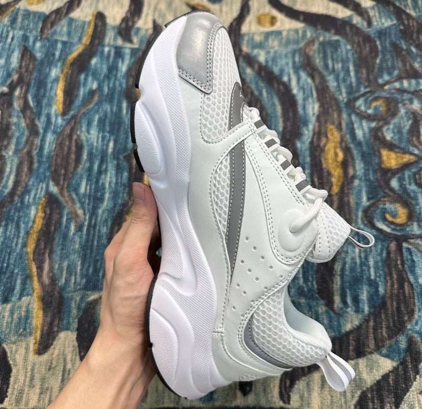 B22 White
